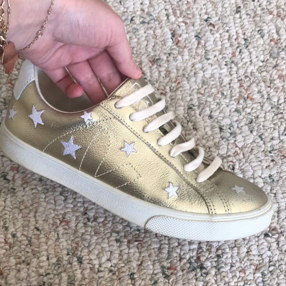 Veja worn once! Cool golden goose feel